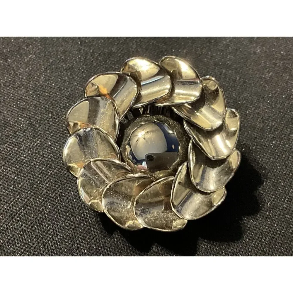 Vintage Silver Tone Flower Shaped Clip On Earrings